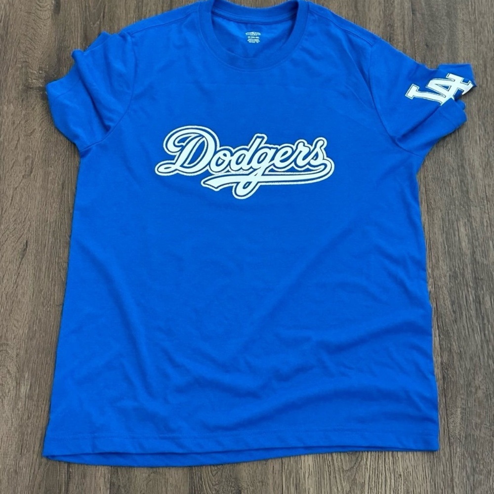 Los Angeles Dodgers Unisex shirt size medium